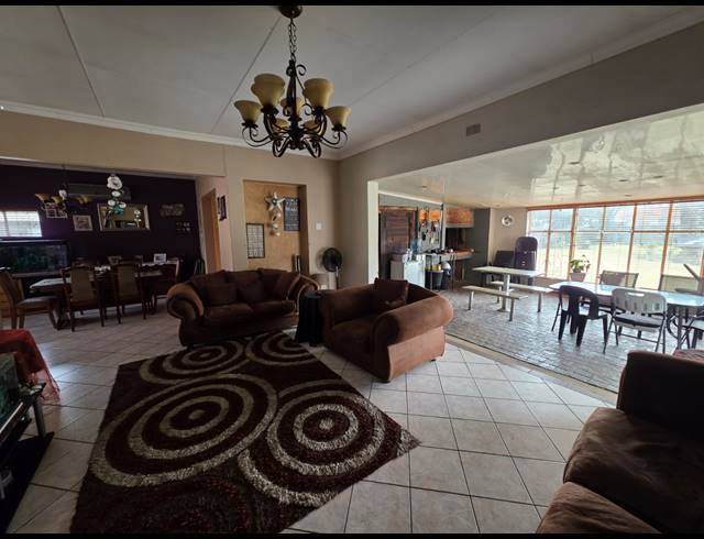 4 BEDROOM HOUSE FOR SALE IN SASOLBURG EXT 4